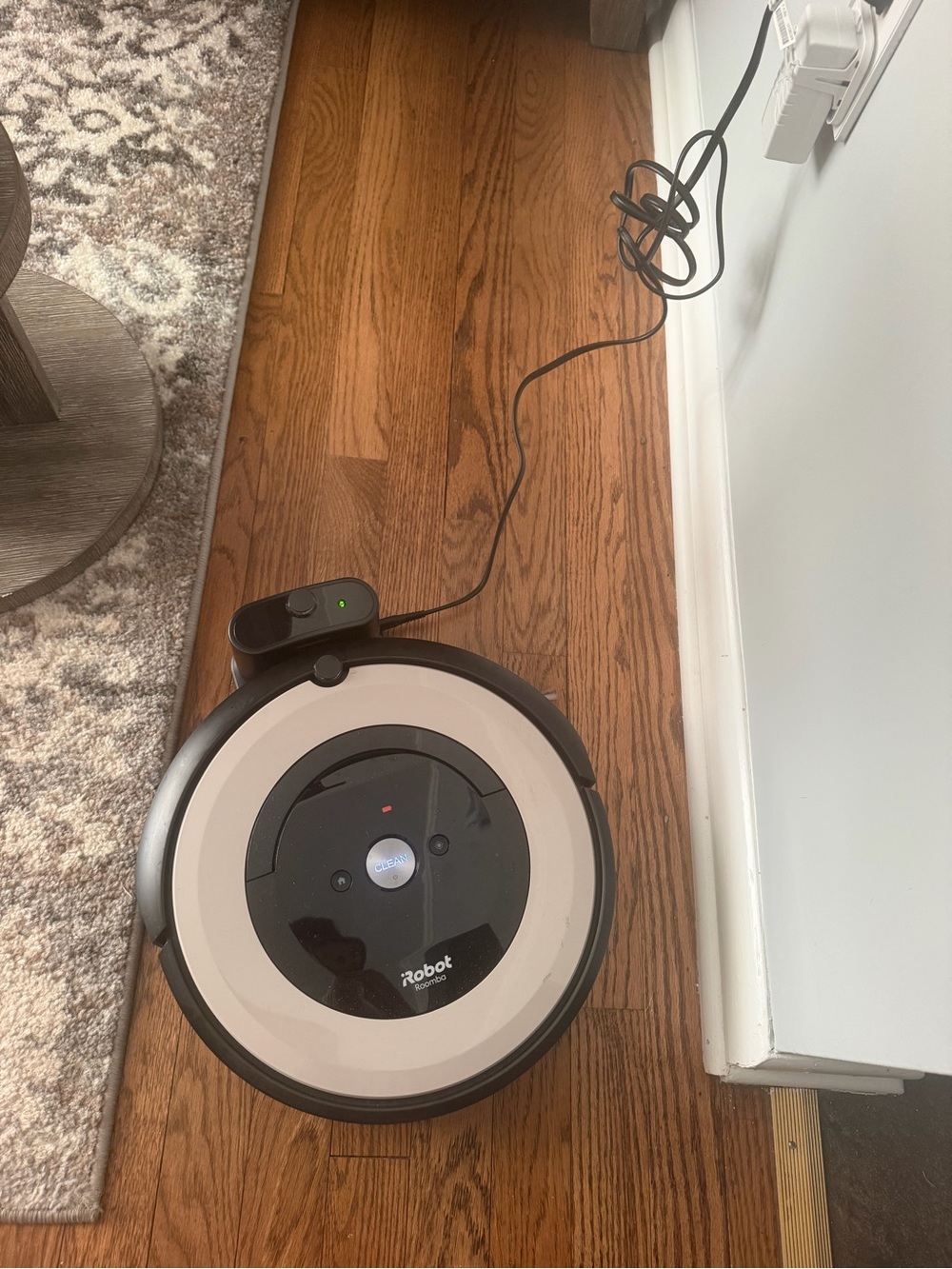 Roomba Robot Vacuum - Silver/Black